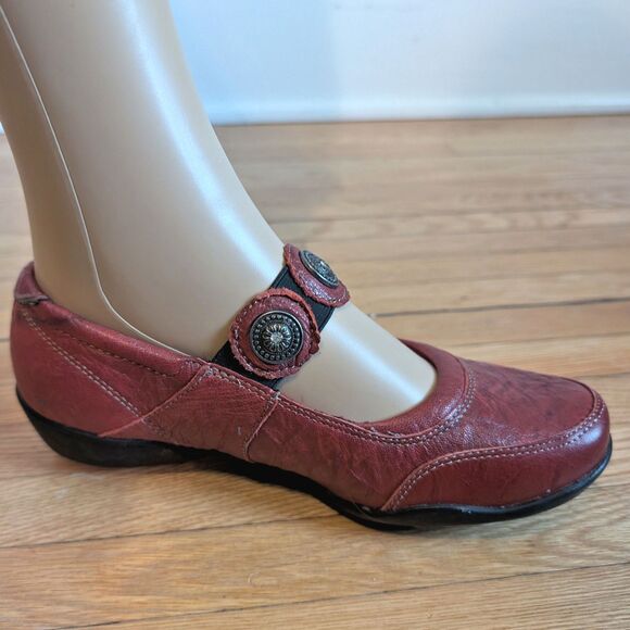 Taos Mary Jane Flats Leather Applique Red Comfort Ballet Shoes Walking Size 6 - Picture 2 of 13
